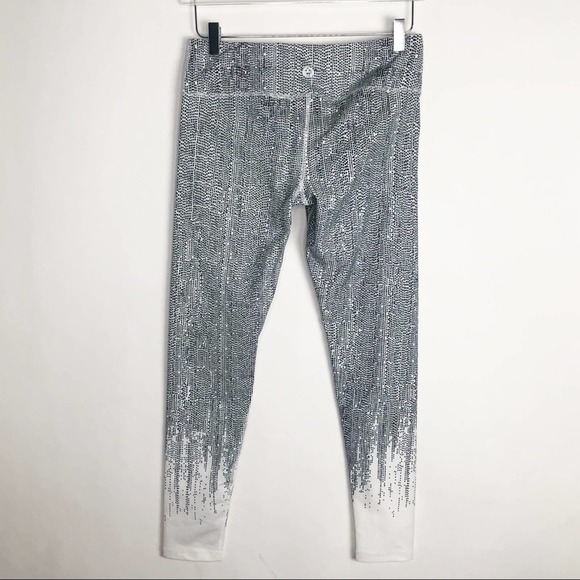 Scorpio Sol Black White Printed Crop Leggings M - Picture 4 of 7